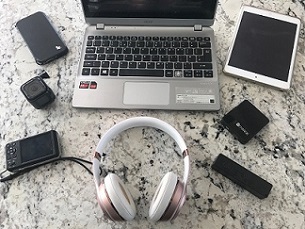 All these personal electronic devices fit in an AvSax